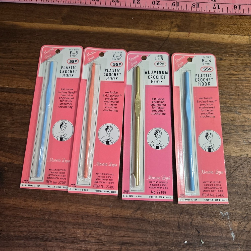 Marcia Lynn Set Of 4 Aluminum / plastic Crochet Hooks lot Various Sizes F G H I